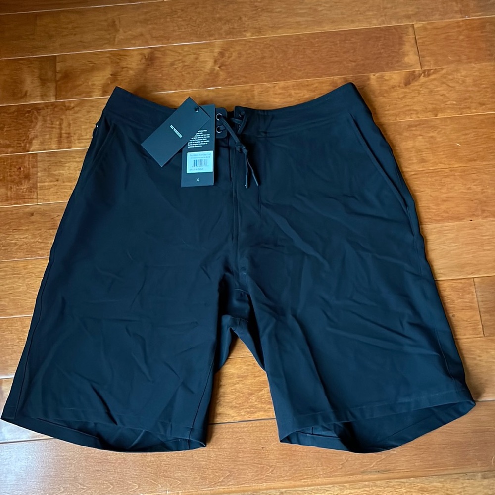 NWT Ten Thousand Black Foundation Short (No Liner) 9" Size Large & Extra Large
